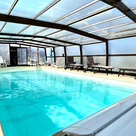 Maison De Charme Piscine Couverte Chauffee Mayrinhac-Lentour Exterior photo