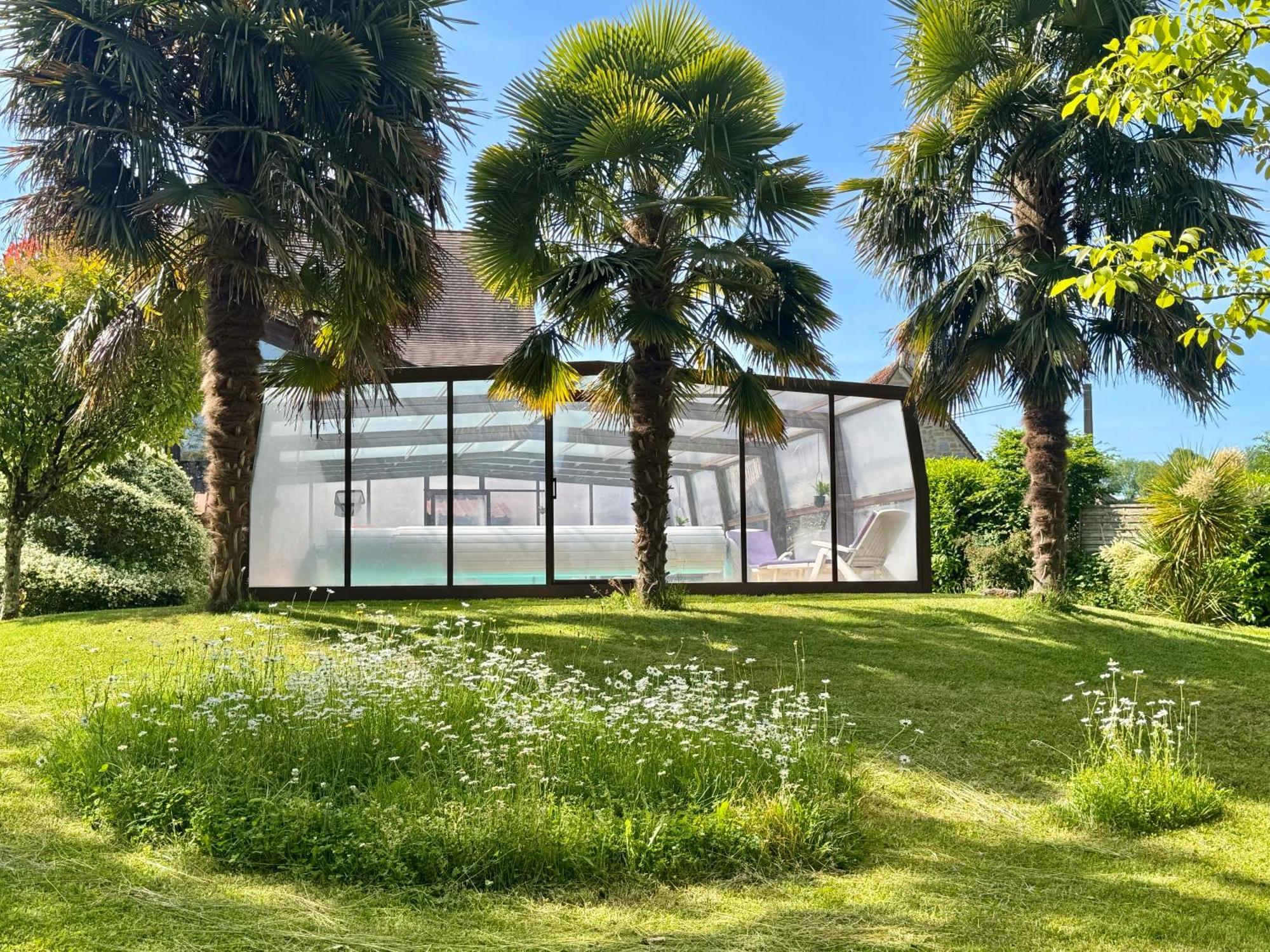Maison De Charme Piscine Couverte Chauffee Mayrinhac-Lentour Exterior photo